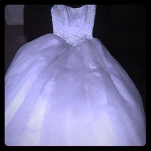 Wedding dress